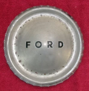 1961-63 Ford Falcon, Ranchero 10" Dog Dish Hubcap Manager Special - Picture 1 of 3