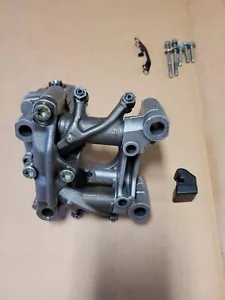 BMW R1200C camshaft, rocker arm, valve lifter assembly, right side - Foto 1 di 20