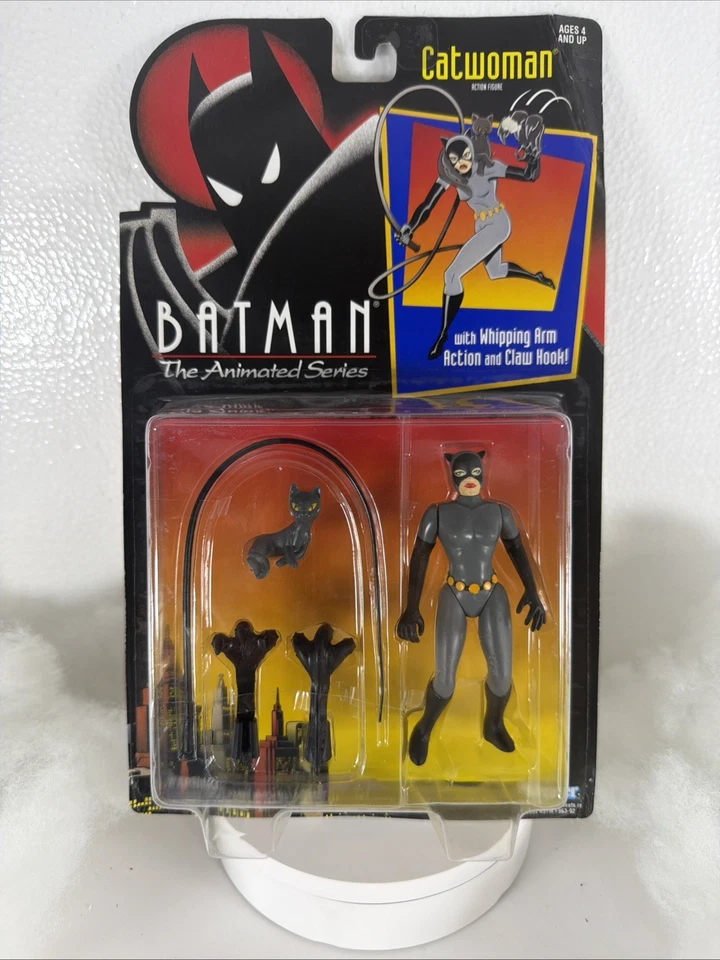 1993 KENNER BATMAN THE ANIMATED SERIES CATWOMAN ACTION FIGURE die cast medal