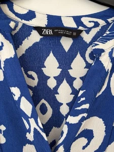 Zara Women's Short Dress With Long Sleeves Size M Blue And White Pattern - Picture 1 of 11