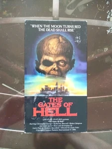 The Gates of Hell (VHS, 1997) Christopher George, Janet Agren, Lucio Fulci - Picture 1 of 7