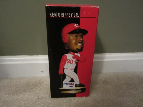 2005 Cincinnati Reds SGA Giveaway Ken Griffey Jr Bobblehead! Cover