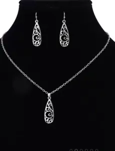 Women Hollowed Out Pattern Stainless Steel Jewelry Set 17.7”Sexy Stylish Fashion - Picture 1 of 4