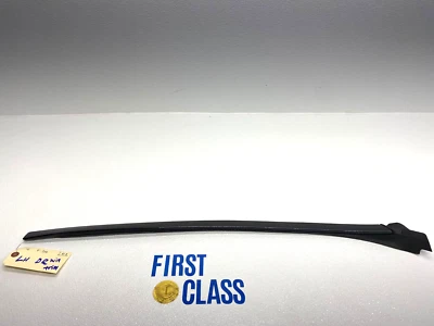 10-13 MERCEDES E350 SEDÁN LH PARABRISAS CONDUCTOR DELANTERO MOLDURA EXTERIOR MOLDURA OEM Foto 1 de 4