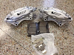 Cadillac CTS-V Brembo Silver 4 Piston Rear Calipers Pair w/Brake Pads 89047742 - Picture 1 of 5