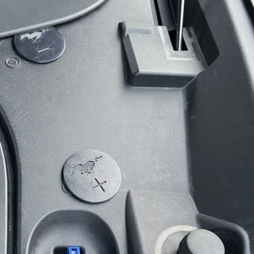 Enchufes de batería Mustang Mach-e Foto 1 de 1