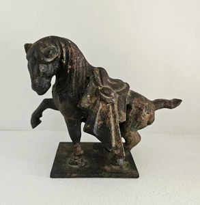 Antigua estatua escultura estilo caballo de guerra chino bronceado de hierro fundido estilo dinastía Tang - Imagen 1 de 10