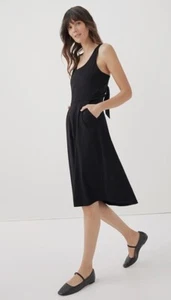 dress with pockets - Picture 1 of 2