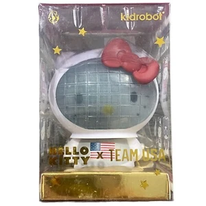 Mini Figura Vinilo 3" Hello Kitty X Team EE. UU. - Niño Robot - Esgrima - NUEVO - Imagen 1 de 6
