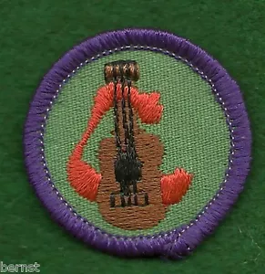 INSIGNIA GIRL SCOUT WORLDS TO EXPLORE - PÚRPURA - AMANTE DE LA MÚSICA - ENVÍO GRATUITO - Imagen 1 de 2