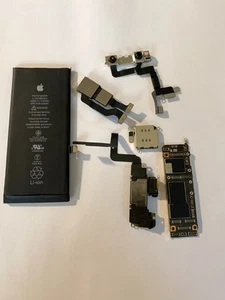 Apple iPhone 11 256GB czerwona odblokowana płyta logiczna A2111 Odczytaj - Zdjęcie 1 z 7