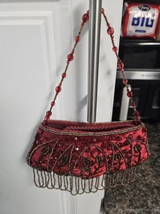 Abendtasche/Geldbörse im viktorianischen Stil rot Samt mit bunten Perlen - Bild 1 von 12