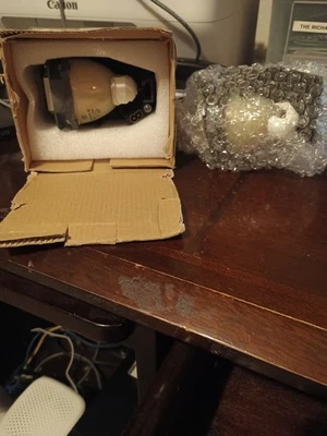 ET-LAX100 LÁMPARAS DE PROYECCIÓN CAJA ABIERTA Foto 1 de 3