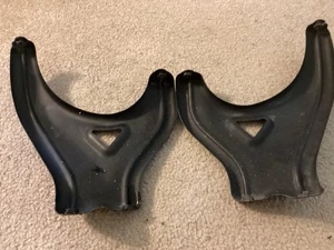 Toyota 2005-2015 Tacoma Rear Bumper Corner Reinforce Bracket Set w) Bolts - Bild 1 von 3