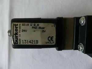 Burkert servo-assisted 5/2, 5/3 or 3/2 way Solenoid Valve type 6519 - Picture 1 of 4
