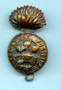 Royal Welsh Fusiliers Cap Badge 1898-1920 - Picture 1 of 2