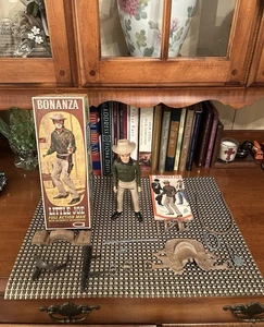 American Character - Bonanza Little Joe Full Action Man #4001 mit Zubehör - Bild 1 von 21
