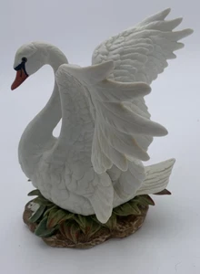 Vintage! Retired Masterpiece Porcelain Homco Vintage 1987 Swan figurine - Picture 1 of 8