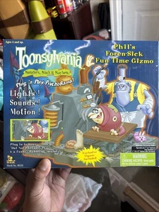 Vintage 1998 Toonsylvania Phil's Foren-Sick Fun Time Gizmo PsychoRama Spielset NEU - Bild 1 von 8