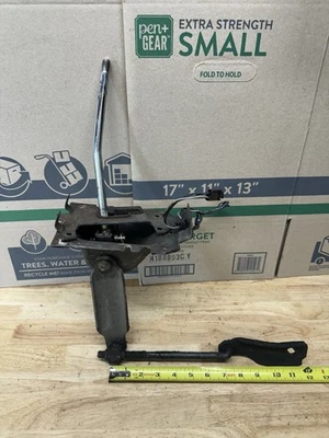 1989 Suburban Np208 Transfer Case Floor Shifter Chev GMC Passenger Side Drop - Image 1 of 4