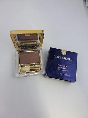 Sombra de ojos Estee Lauder Pure Color mate Wild Sable Foto 1 de 3