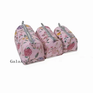 Conjunto de bolsa de aseo acolchada de algodón con estampado floral rosa bolsa de almacenamiento de maquillaje con cremallera - Imagen 1 de 5