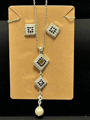 Avon Deco Pearlesque Necklace & Earring Set - Image 1 of 4