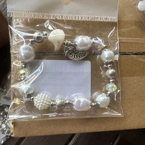 Costume Jewelry Silver And White Beaded Bracelet With Charm.  - Picture 1 of 1