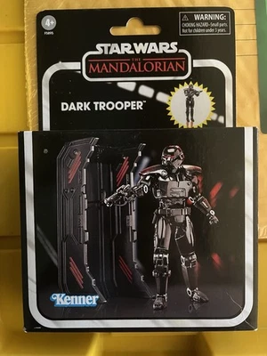 Figura de acción Kenner Star Wars The Mandalorain Dark Trooper colección vintage Foto 1 de 2
