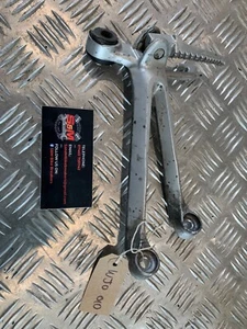 Suzuki GSXR 1000 k5 rear pillion hanger/footrest right hand side (STOCK WJO 010) - Picture 1 of 1
