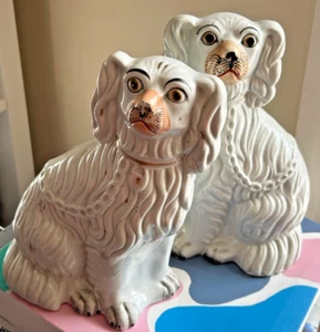 antique 19th c Staffordshire white English King Charles Spaniel DOG hunt mantle - Picture 1 of 9