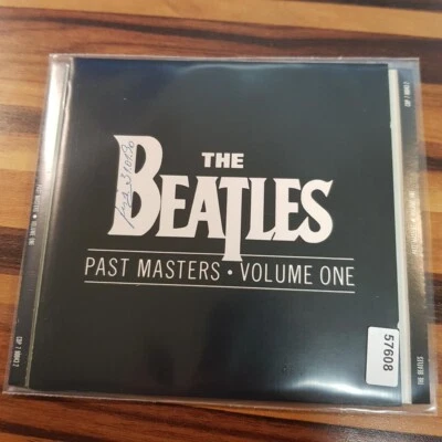 THE BEATLES: Past Masters Volume One  UK Swindon  > VG/VG+(CD) - Bild 1 von 2