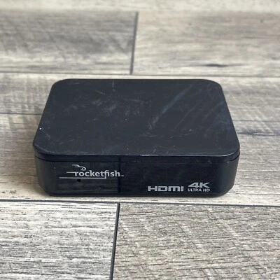 Rocketfish 2-Output HDMI Splitter 4K HDR Pass-Through for TV Monitor projectors - Image 1 of 4