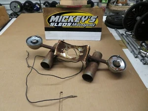 SUZUKI T350J T350R T350 T 350 GT250 SOPORTE DE FAROS HORQUILLA CUBIERTA SEÑAL DELANTERA  - Imagen 1 de 12