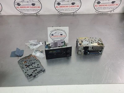 Kit de reparación de radio suburbana/camión Chevy 1982-93, dos radios defectuosas con una buena cara  Foto 1 de 4