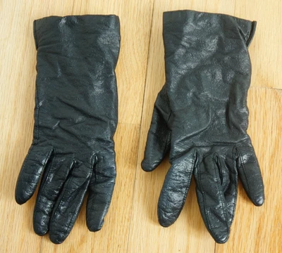 Fownes Women's Vintage Black Soft Leather Gloves 100% Cashmere Lined Sz 7 - Image 1 of 3