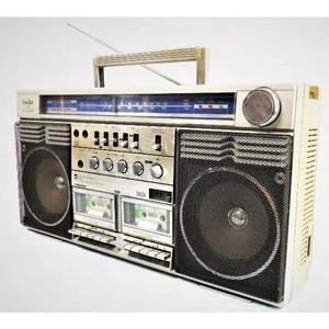 Toshiba RT-S83  AM FM Radio Vintage Rare BomBeat Boombox Dual Cassette - Picture 1 of 9