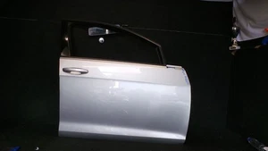 2L27B44 * VW Golf 7 5G Karosserie Tür Beifahrertür vorne rechts Silber 5G4831210 - Bild 1 von 8