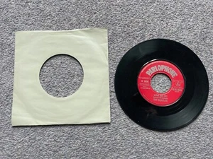 BEATLES ’Love Me Do’ 7” Vinyl RECORD 1962 Single Red Parlophone 1982 Re-issue - Bild 1 von 3