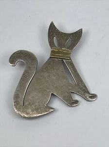Vintage Sterling Silver 925 Cute Cat Brooch w/ Bow 2" Tall Novelty Jewelry - Picture 1 of 8