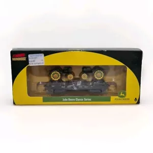 ROUNDHOUSE 81291 JOHN DEERE 30' FLAT CAR WITH 2 TRACTORS VINTAGE MODEL TRAIN - Picture 1 of 4