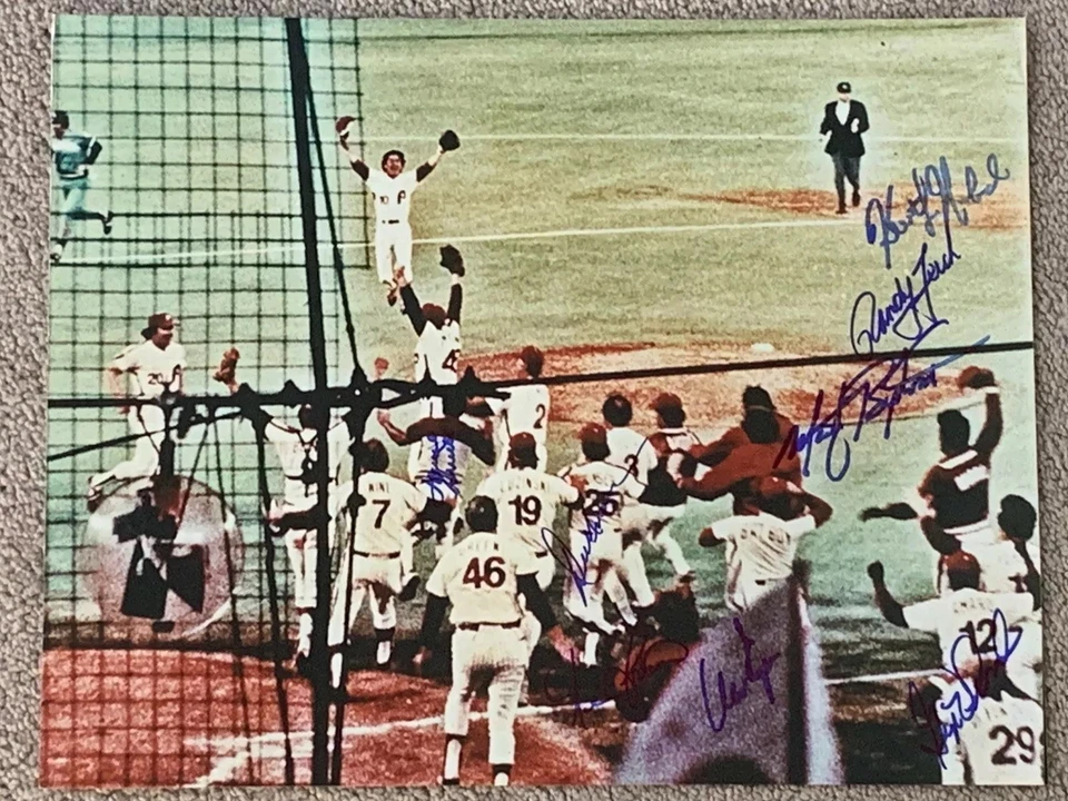 1980 PHILADELPHIA PHILLIES WORLD SERIES 8 SIGNED AUTOGRAPHED 11x14 CELEBRATION - Image 1 of 1