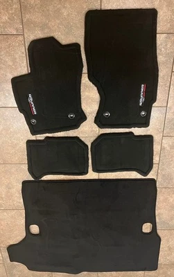 Alfombrillas Toyota 4runner 2025 OEM TRD carga todoterreno sin tercera fila Foto 1 de 3