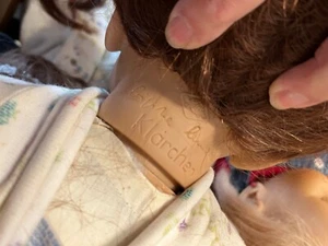 Puppe "Klarchen" mit schönen roten Haaren. Bitte korrigieren Sie mich wenn... - Bild 1 von 24