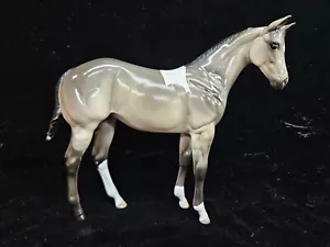 Caballo modelo tradicional Peter Stone Kilobyte Weanling Pinto Dun (6) - Imagen 1 de 8