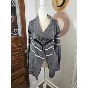 Ivivva Girl's Size 14 Feelin' Toasty Wrap Sweater Black White - Picture 1 of 5