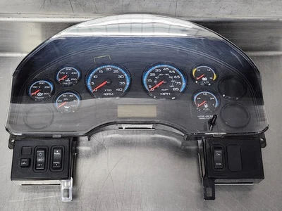 Cuadro de instrumentos 10-22 International PB105 CE usado OEM 3868859C92 probado Foto 1 de 4