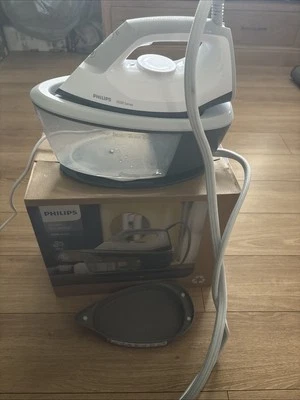 PHILIPS 2000 Series PSG2000/20 Steam Generator Iron - Blue & White Used Once - Image 1 of 4