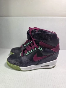 NIKE AIR REVOLUTION SKY HI SNEAKERS WOMENS 6 PURPLE DYNASTY RASPBERRY - Picture 1 of 7