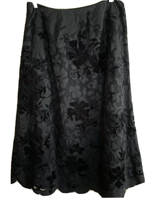 New Dana Buchman Black Floral Lace Overlay Appliqué Long Skirt  Sz 8 - Image 1 of 4